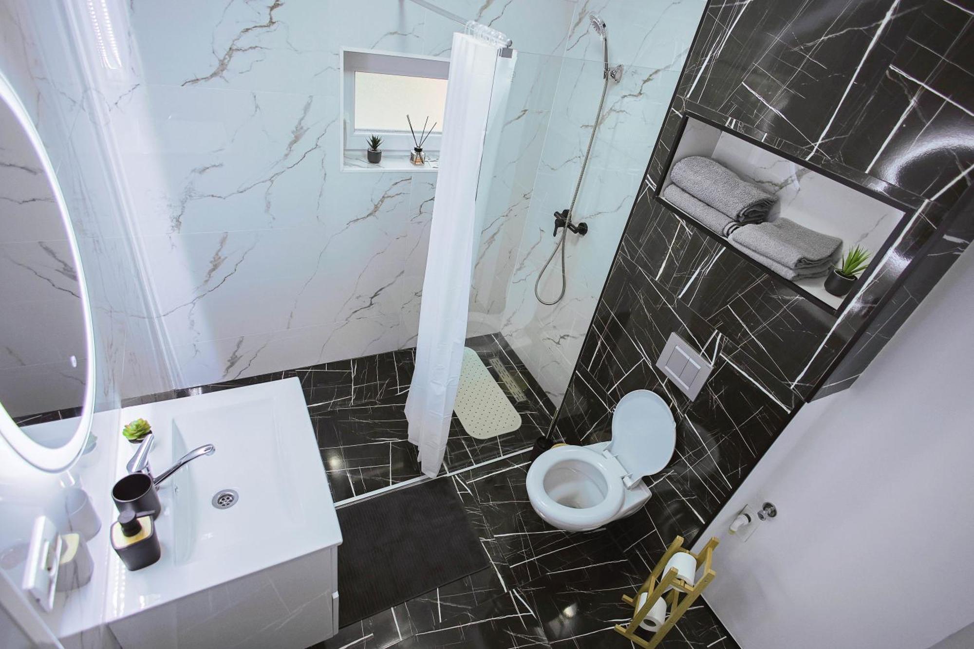 Apartment Domina - Certificat Clasificare 3 Stele, Ministerul Turismului *